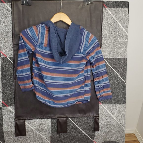 3/$20 Oshkosh B’gosh hoodie sweatshirt size 8 - Picture 2 of 6